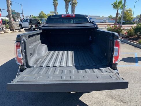 Used 2021 GMC Canyon Denali image 6