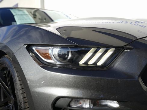 Used 2017 Ford Mustang Shelby GT350 image 21