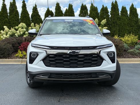 Used 2024 Chevrolet TrailBlazer ACTIV w/ Convenience Package FWD image 5