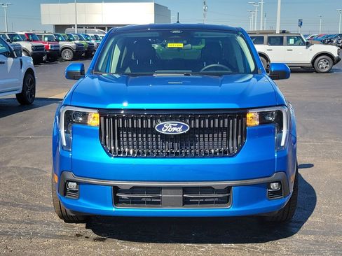 New 2026 Ford Maverick Lobo image 2