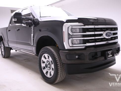 Used 2024 Ford F250 King Ranch w/ FX4 Off-Road Package image 7