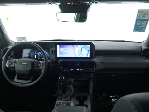 Used 2025 Toyota Land Cruiser image 13