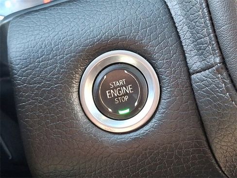 Used 2022 GMC Yukon XL Denali w/ Denali Ultimate Package image 23