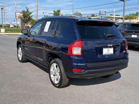 Used 2012 Jeep Compass Latitude FWD image 3