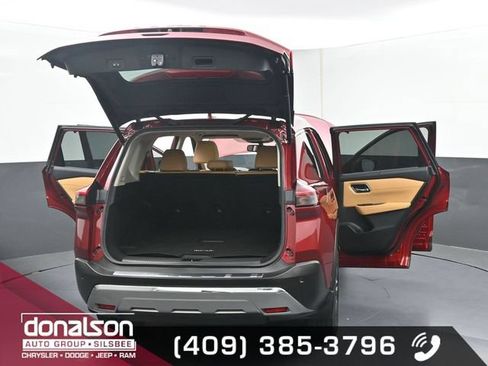 Used 2021 Nissan Rogue Platinum FWD image 25