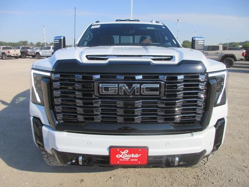 New 2026 GMC Sierra 2500 Denali Ultimate AWD/4WD image 12