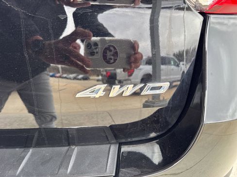 Certified 2024 Ford Explorer Limited w/ Limited Technology Package image 16