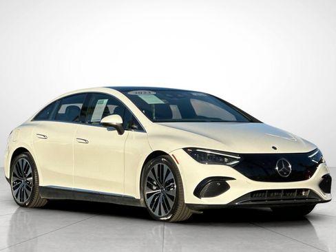 Certified 2023 Mercedes-Benz EQE 350+ 4MATIC Sedan w/ Exclusive Trim Package image 19