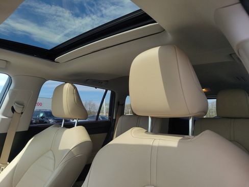 Used 2022 Toyota Highlander XLE image 18