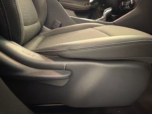 Used 2024 Buick Encore GX Preferred FWD image 27