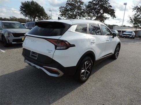 Used 2023 Kia Sportage EX image 5