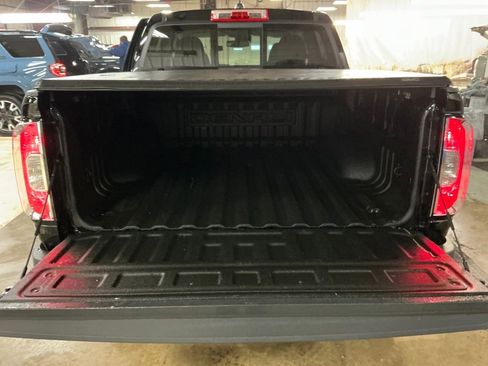 Certified 2022 GMC Canyon Denali image 26