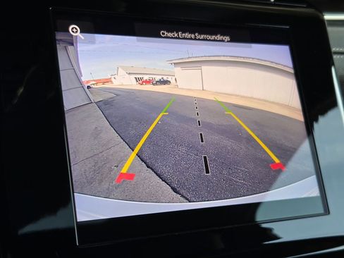 Used 2023 Jeep Grand Cherokee Altitude image 5