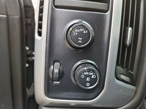 Used 2017 GMC Sierra 1500 SLE w/ SLE Value Package image 23