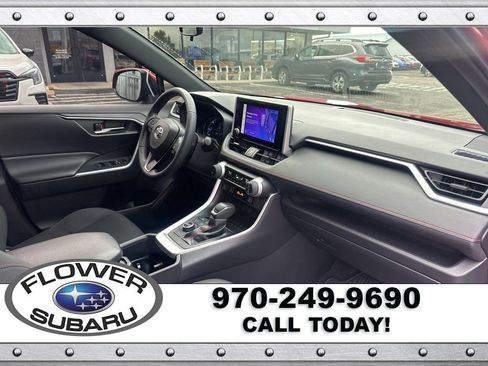 Used 2024 Toyota RAV4 SE image 10