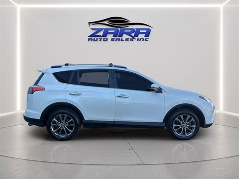 Used 2017 Toyota RAV4 Limited AWD/4WD image 8