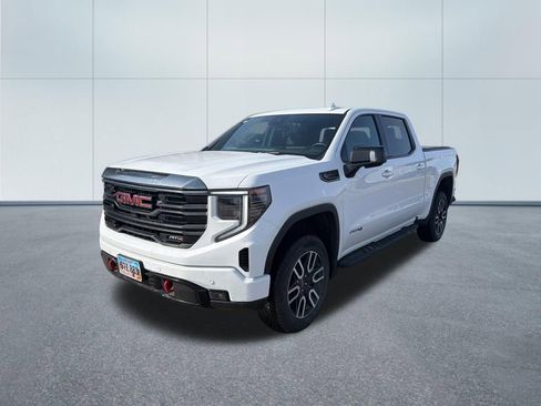 Used 2024 GMC Sierra 1500 AT4 w/ Technology Package image 3
