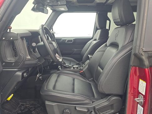 Used 2025 Ford Bronco Big Bend w/ Black Diamond Package AWD/4WD image 6
