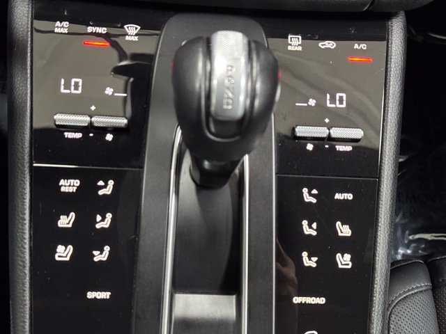 Used 2024 Porsche Macan w/ Premium Plus Package AWD/4WD image 21