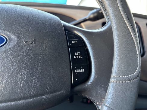 Used 2003 Ford E-150 and Econoline 150 image 29