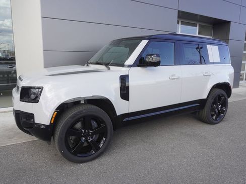 New 2026 Land Rover Defender 110 X-Dynamic SE image 3