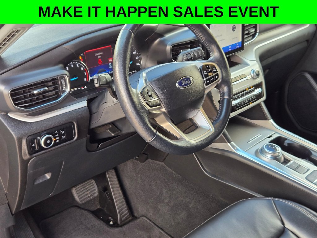 Used 2023 Ford Explorer XLT w/ Equipment Group 202A RWD image 10