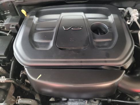 Used 2020 Jeep Grand Cherokee Limited AWD/4WD image 30