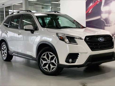 Used 2023 Subaru Forester Premium image 20