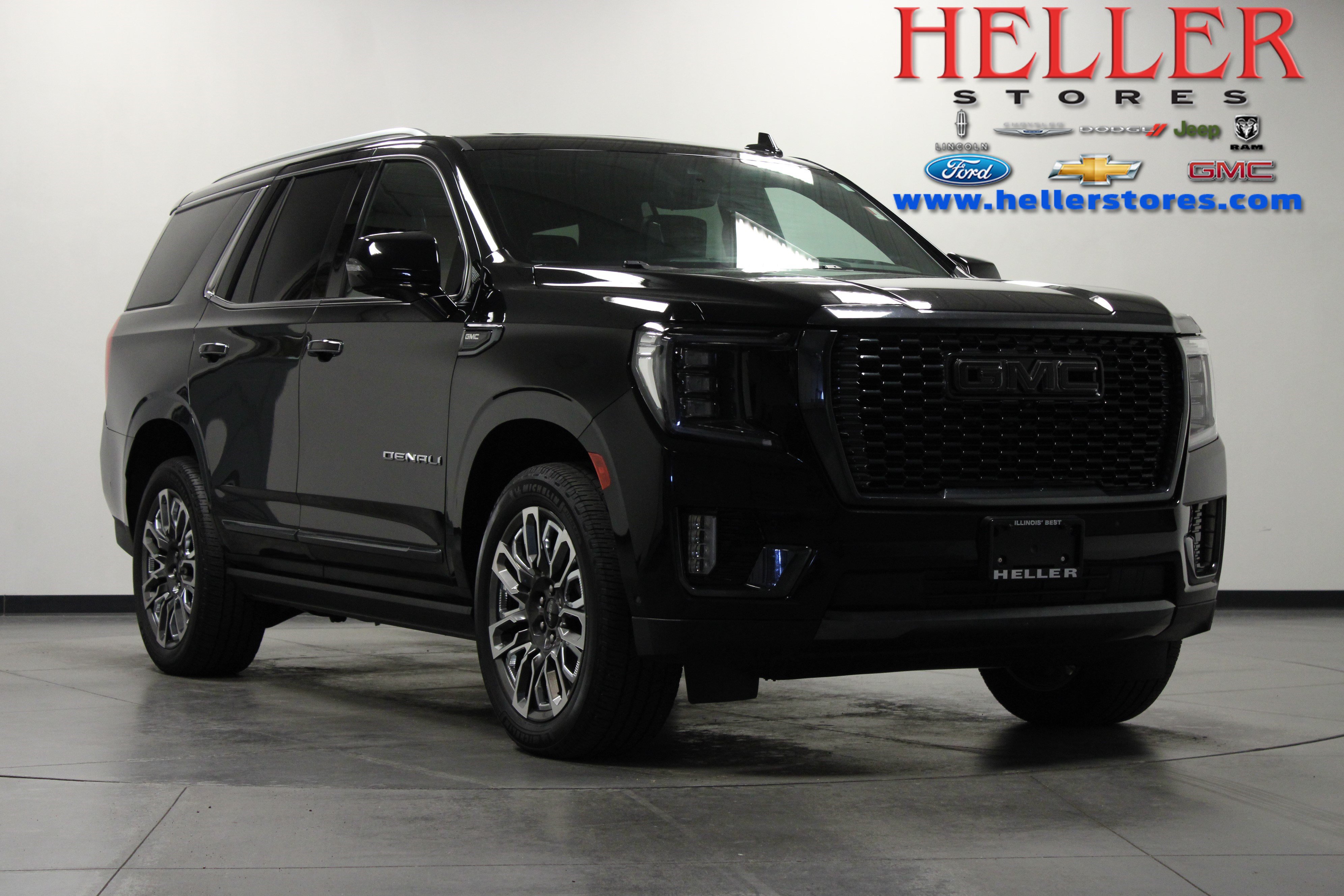 Used 2023 GMC Yukon Denali Ultimate AWD/4WD image 1