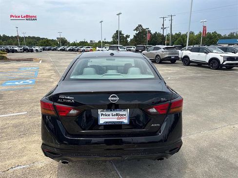 Used 2025 Nissan Altima 2.5 SL AWD/4WD image 6