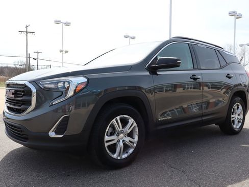Used 2020 GMC Terrain SLE w/ Driver Convenience Package AWD/4WD image 8