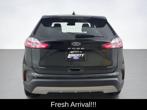 Used 2024 Ford Edge SEL w/ Convenience Package AWD/4WD image 4