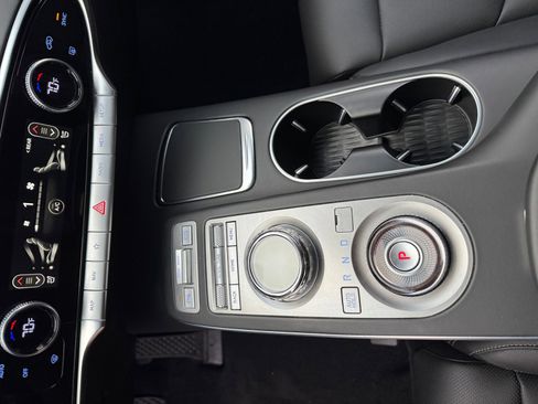 Used 2023 Genesis GV70 2.5T image 15