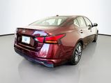 Used 2023 Nissan Altima 2.5 SV image 5