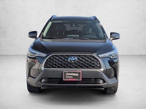 Certified 2022 Toyota Corolla Cross XLE w/ Convenience Package AWD/4WD image 2