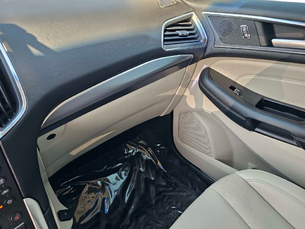 Used 2017 Ford Edge Titanium w/ Equipment Group 301A FWD image 28
