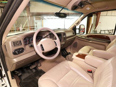 Used 2000 Ford Excursion Limited image 9