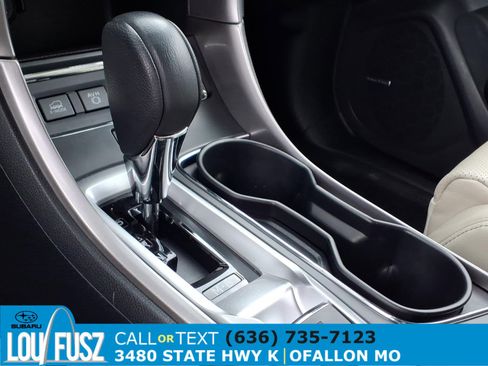 Used 2022 Subaru Ascent Limited w/ Technology Package image 17