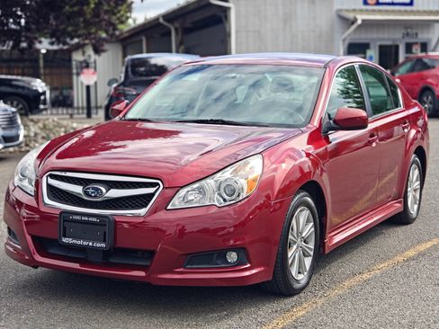 Used 2012 Subaru Legacy 2.5i w/ Alloy Wheel Pkg AWD/4WD image 3