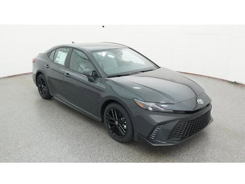 New 2026 Toyota Camry SE image 13