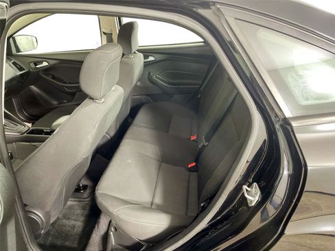 Used 2018 Ford Focus SE image 20