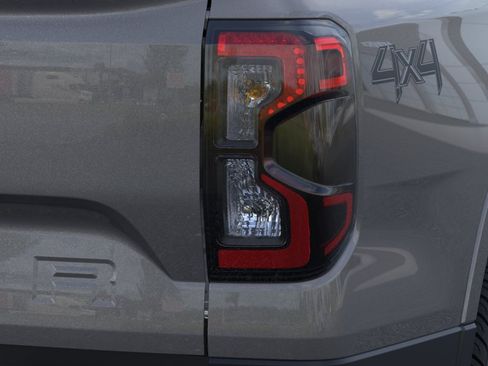 New 2026 Ford Ranger XLT w/ Black Appearance Package AWD/4WD image 21