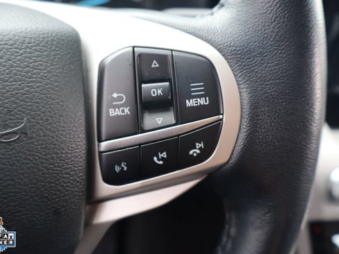 Used 2023 Ford Explorer XLT RWD image 15