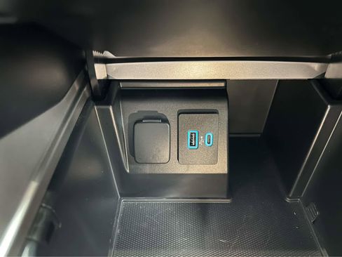 Used 2020 Ford Explorer ST image 26