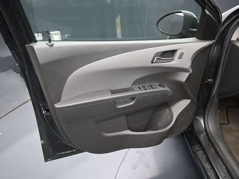 Used 2017 Chevrolet Sonic LT FWD image 14