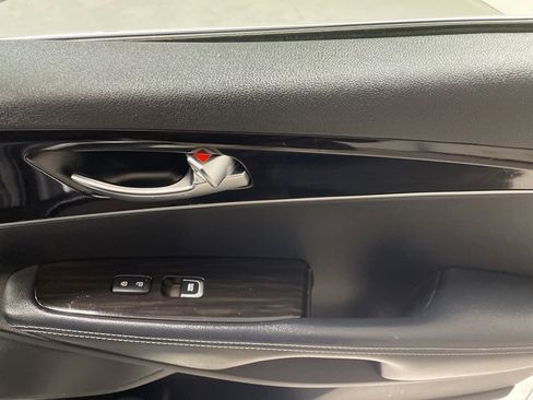 Used 2020 Kia Sorento LX image 14