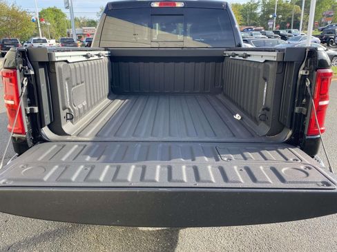 Used 2025 RAM 1500 Limited AWD/4WD image 9