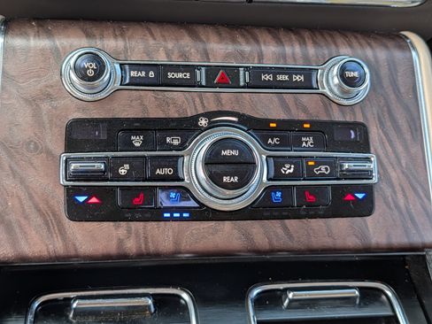 Used 2020 Lincoln Aviator Reserve w/ Equipment Group 202A AWD/4WD image 23