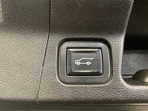 Used 2023 GMC Acadia Denali w/ Denali Ultimate Package AWD/4WD image 32