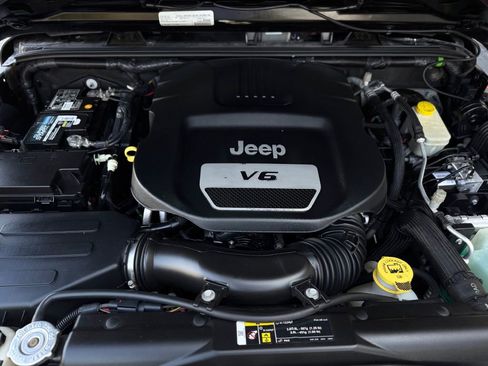 Used 2017 Jeep Wrangler Unlimited Sport w/ Max Tow Package image 24